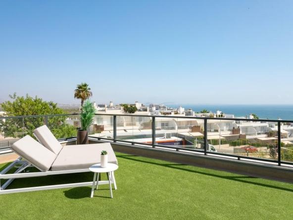 Luxury apartments in Gran Alacant with sea views and beach access